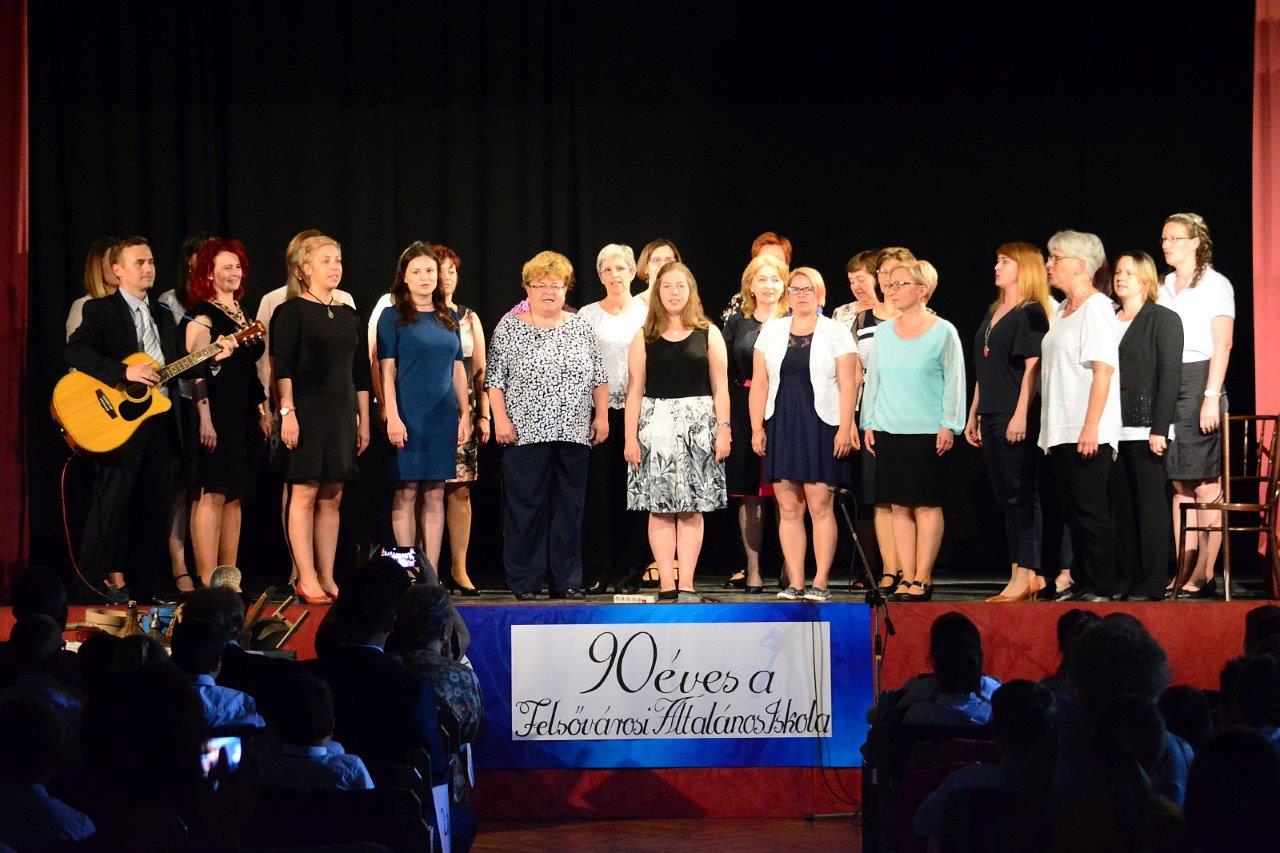 Gálával ünnepelt a 90 éves Felsővárosi Általános Iskola